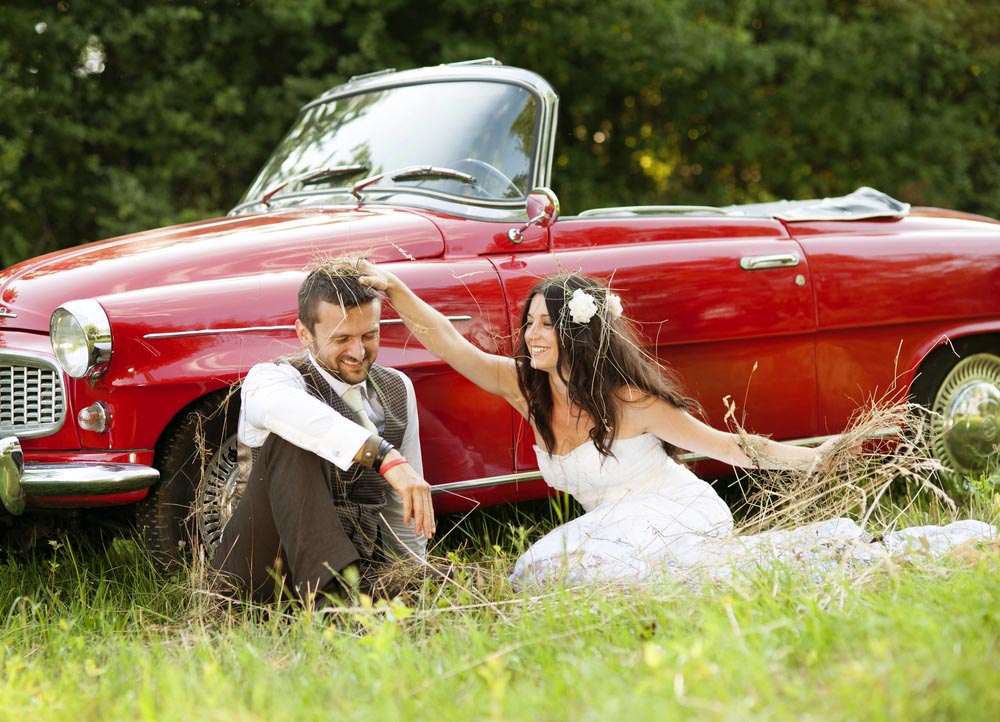 Voiture des mariés : faut-il choisir une décapotable pour son mariage ?